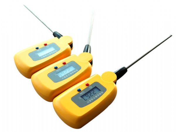 DY-69 High Precision Digital Thermometer